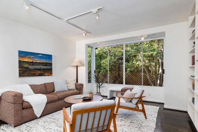 1436 Hillcrest Avenue, Pasadena, CA 91106