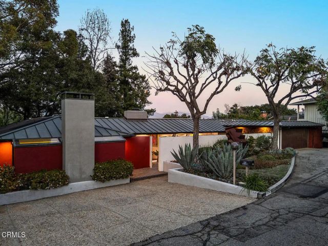 1436 Hillcrest Avenue, Pasadena, CA 91106