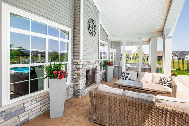 6448 Sun Valley Boulevard, Horace, ND 58047