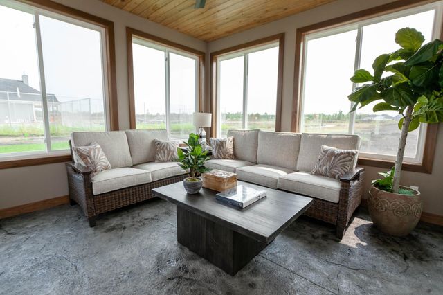 6448 Sun Valley Boulevard, Horace, ND 58047