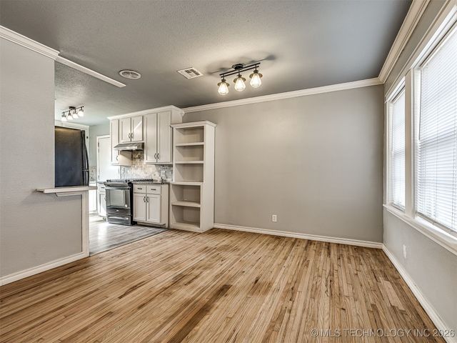 1934 W 46th Place, Tulsa, OK 74107