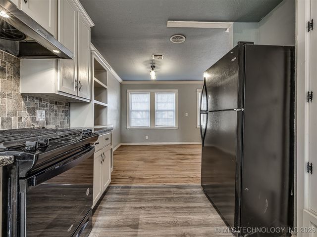 1934 W 46th Place, Tulsa, OK 74107