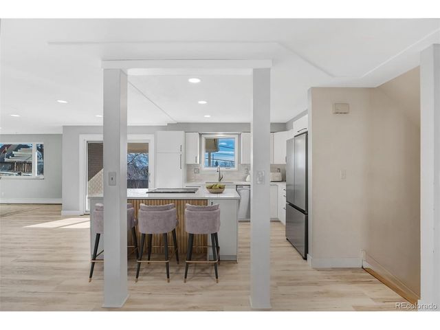 960 S Arbutus St, Lakewood, CO 80228