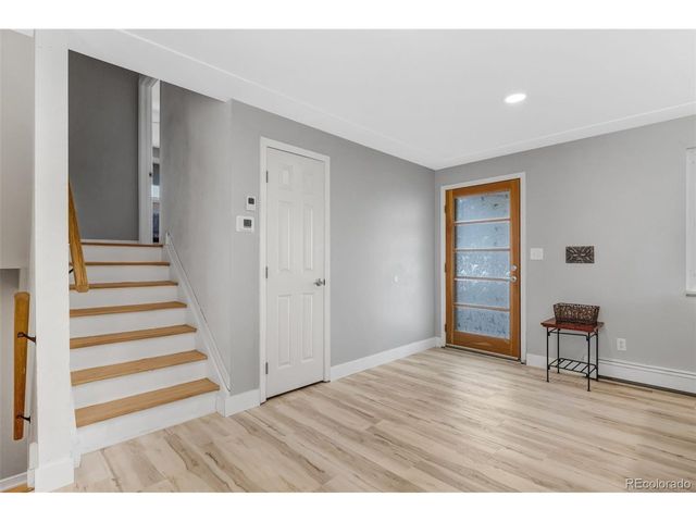 960 S Arbutus St, Lakewood, CO 80228