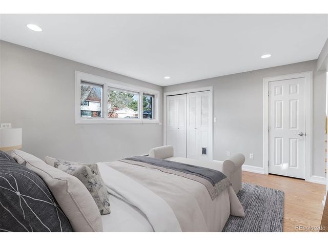 960 S Arbutus St, Lakewood, CO 80228