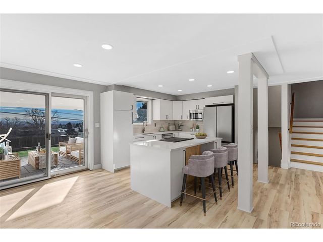 960 S Arbutus St, Lakewood, CO 80228