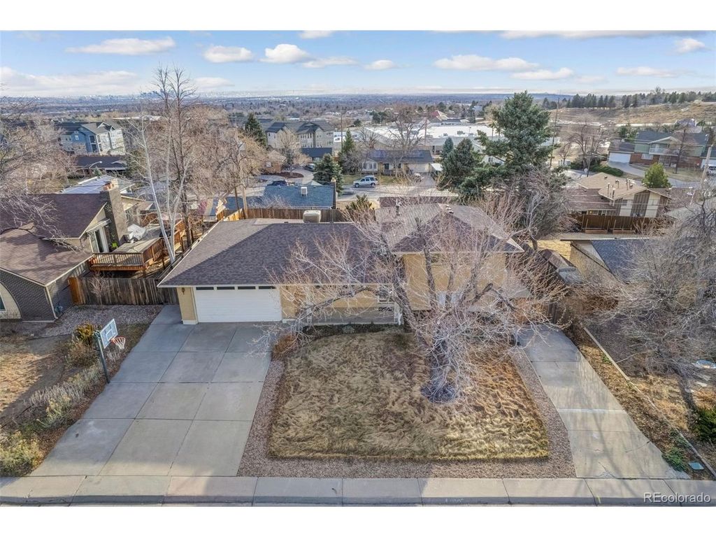 960 S Arbutus St, Lakewood, CO 80228