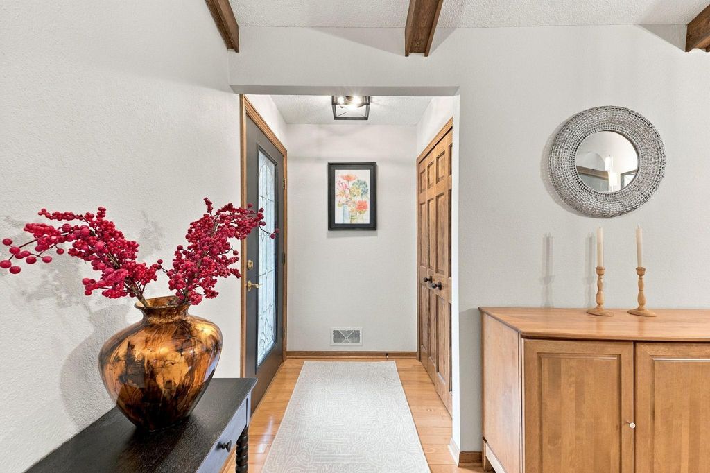 4760 Larson Road, Shoreview, MN 55126 — photo 5