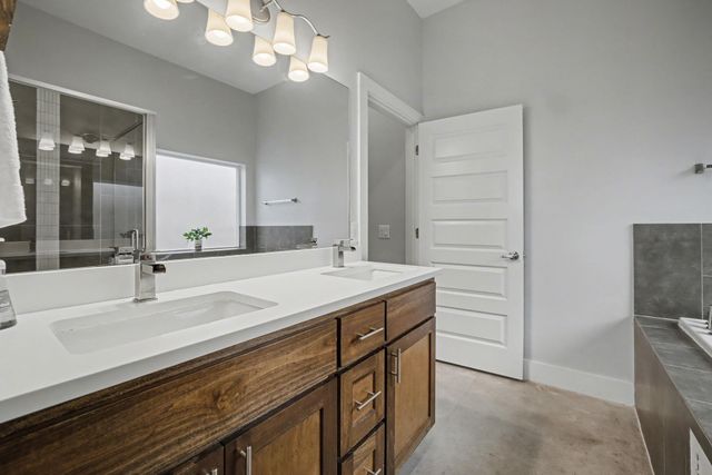 6700 Canal ST, Austin, TX 78741