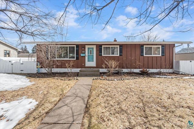 2010 Garfield Ave, Superior, WI 54880