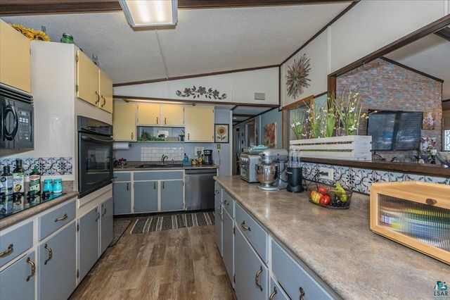 2010 Garfield Ave, Superior, WI 54880