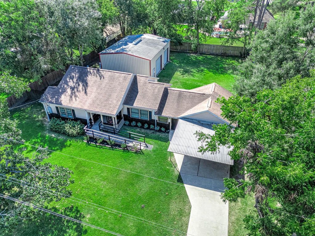 1503 W Fairview Drive, Alvin, TX 77511