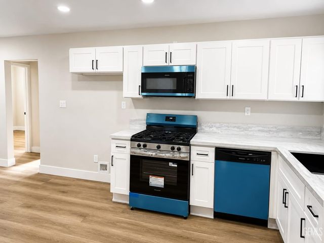 1006 6th Street, Bakersfield, CA 93304