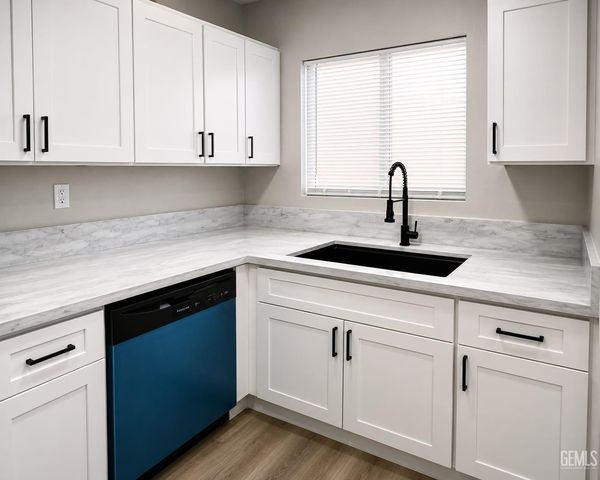 1006 6th Street, Bakersfield, CA 93304