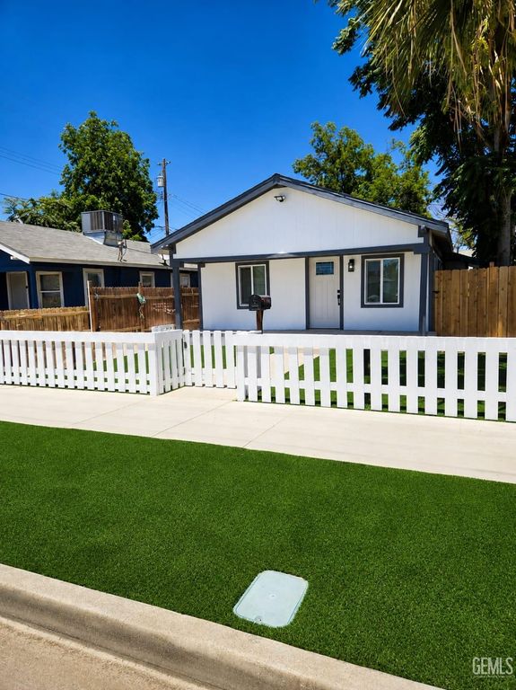 1006 6th Street, Bakersfield, CA 93304