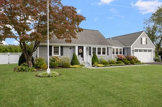 129 Fieldwood Ave, Seekonk, MA 02771