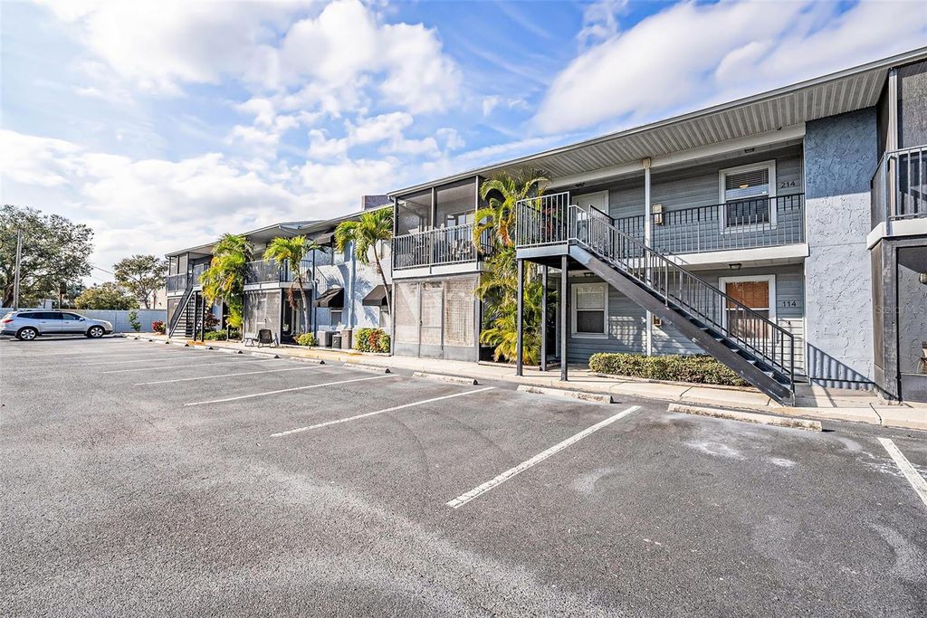 3711 W IOWA AVENUE 214, Tampa, FL 33611