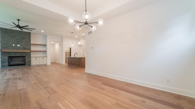 161 N Winterberry Drive, Valparaiso, IN 46385