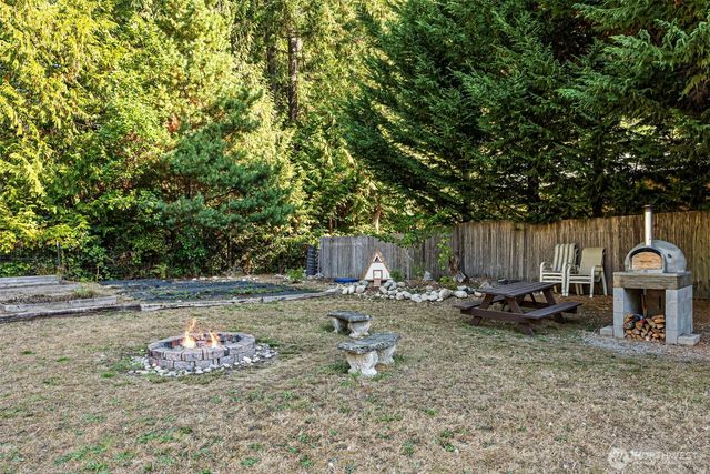 2896 Tasia Lane NW, Poulsbo, WA 98370