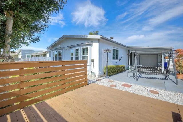 1146 Via Santa Paulo, Vista, CA 92081