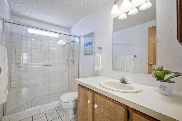 1146 Via Santa Paulo, Vista, CA 92081