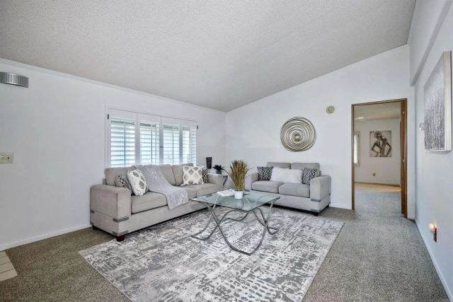 1146 Via Santa Paulo, Vista, CA 92081