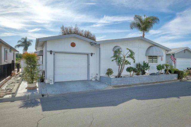 1146 Via Santa Paulo, Vista, CA 92081