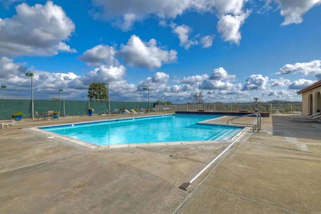 1146 Via Santa Paulo, Vista, CA 92081