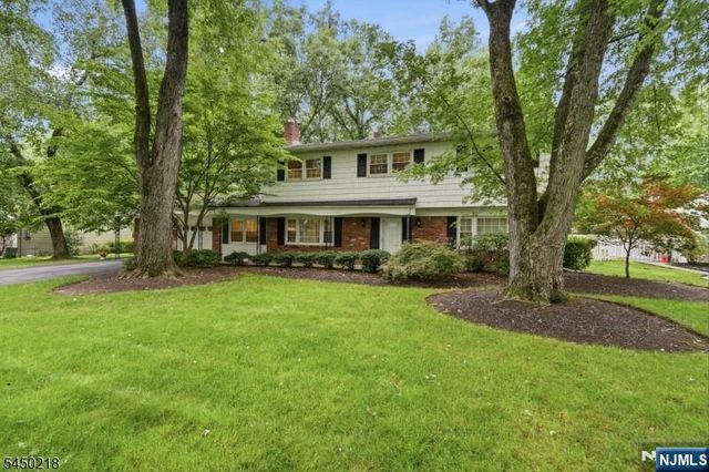 18 Druid Hill Drive, Par-troy Hills Twp., NJ 07054