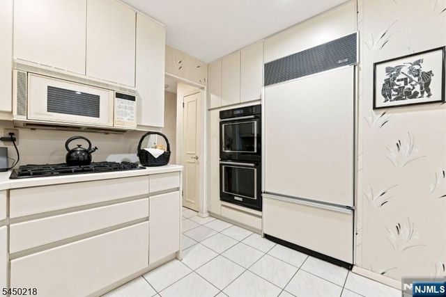 18 Druid Hill Drive, Par-troy Hills Twp., NJ 07054