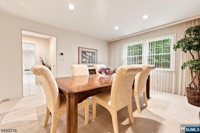 18 Druid Hill Drive, Par-troy Hills Twp., NJ 07054