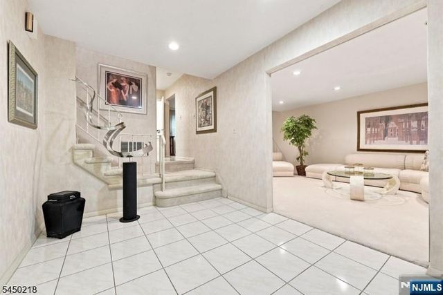 18 Druid Hill Drive, Par-troy Hills Twp., NJ 07054