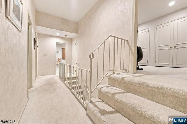 18 Druid Hill Drive, Par-troy Hills Twp., NJ 07054