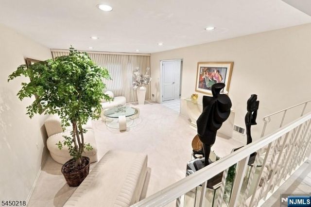 18 Druid Hill Drive, Par-troy Hills Twp., NJ 07054