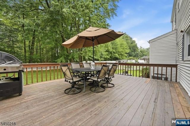18 Druid Hill Drive, Par-troy Hills Twp., NJ 07054