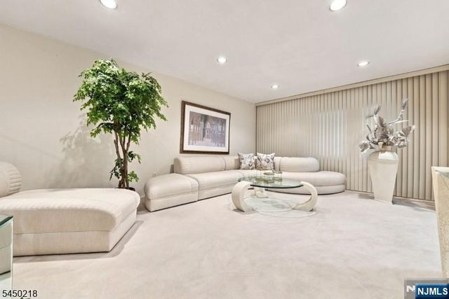 18 Druid Hill Drive, Par-troy Hills Twp., NJ 07054