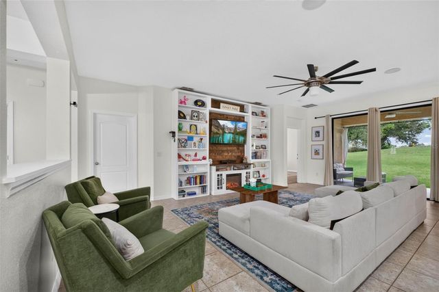 810 WOODS LANDING DRIVE, Minneola, FL 34715