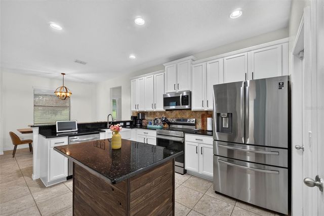 810 WOODS LANDING DRIVE, Minneola, FL 34715