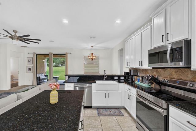 810 WOODS LANDING DRIVE, Minneola, FL 34715