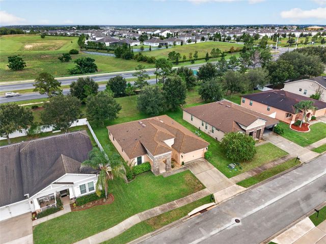 810 WOODS LANDING DRIVE, Minneola, FL 34715