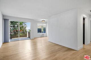 1352 S Carmelina Avenue 301, Los Angeles, CA 90025