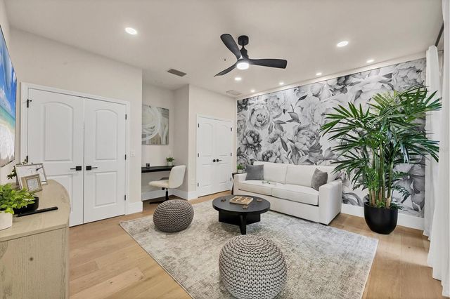 3540 MISTLETOE LANE, Longboat Key, FL 34228