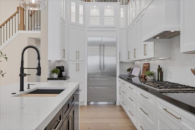 3540 MISTLETOE LANE, Longboat Key, FL 34228