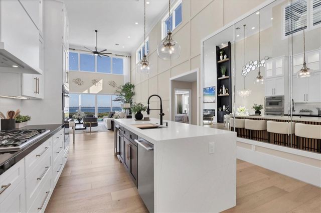 3540 MISTLETOE LANE, Longboat Key, FL 34228