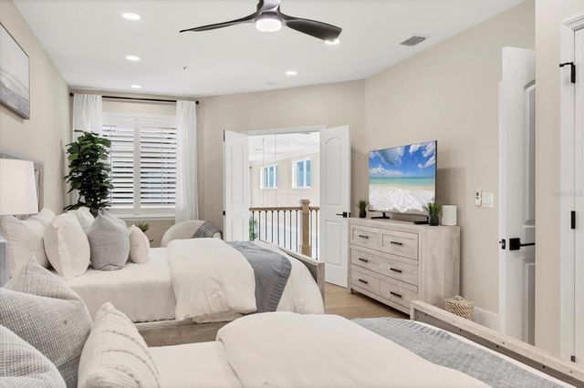 3540 MISTLETOE LANE, Longboat Key, FL 34228