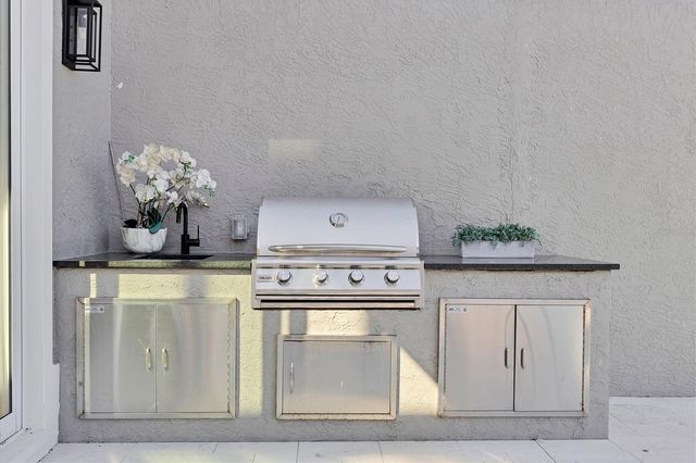 3540 MISTLETOE LANE, Longboat Key, FL 34228