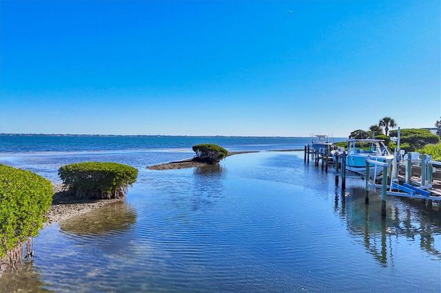 3540 MISTLETOE LANE, Longboat Key, FL 34228