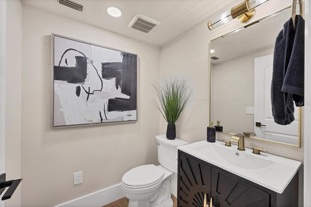 3540 MISTLETOE LANE, Longboat Key, FL 34228