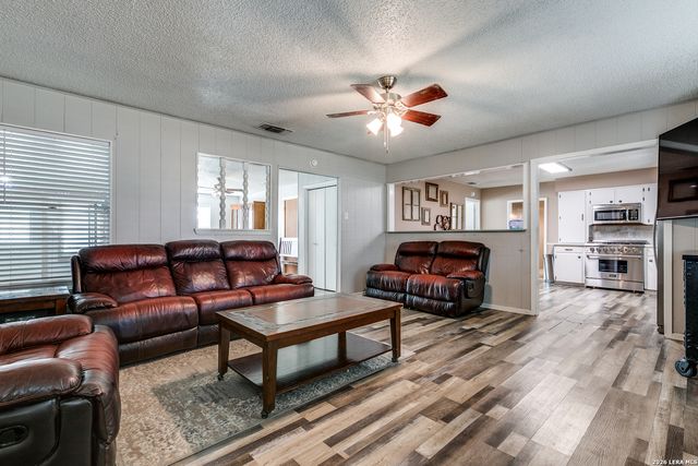 501 Green St., Poth, TX 78147