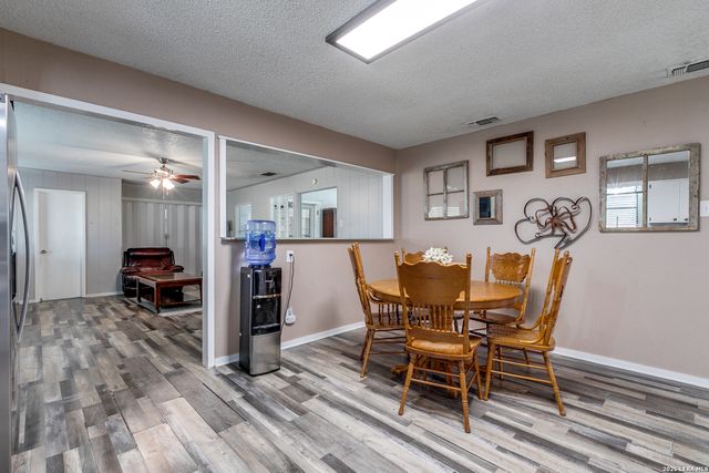 501 Green St., Poth, TX 78147